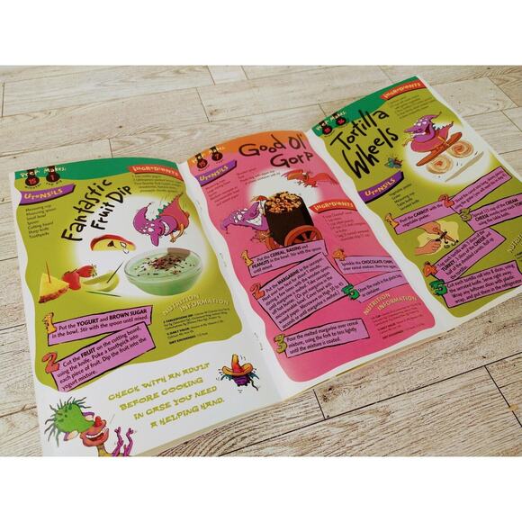 Betty Crocker Cookbook Simple Meals #164 July/August 2000 Paperback w/pullout - Picture 5 of 13